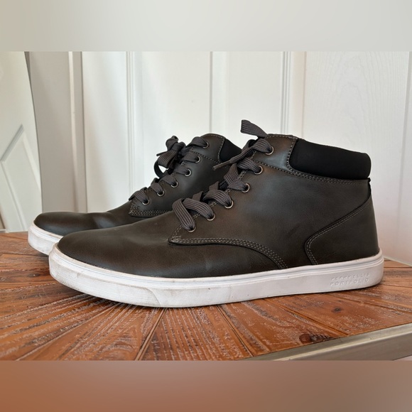 NWOT Perry Ellis Portfolio Men's Black High-Top Sneakers in Size 11 - Picture 3 of 11